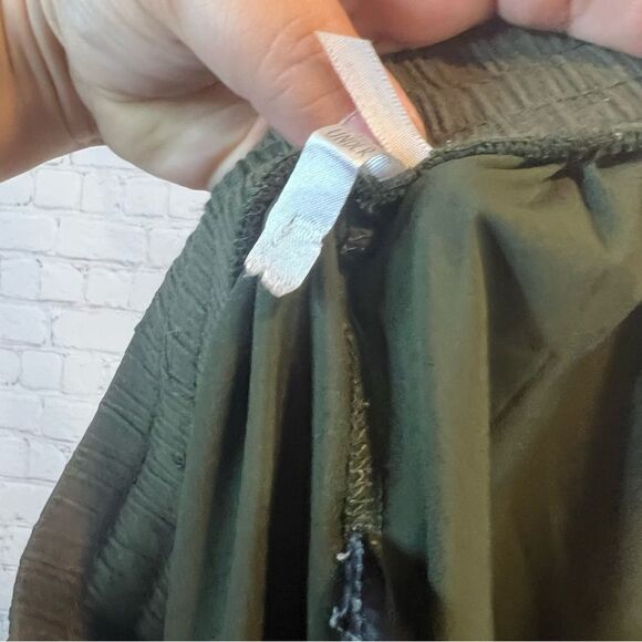 Out from Under Urban Outfitters Army Green Joggers size small - Picture 7 of 7